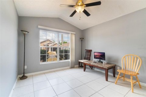 House in Davenport, Florida 4 bedrooms, 166.85 sq.m. № 2099232 - photo 9