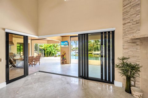Casa en venta en Fort Lauderdale, Florida, 4 dormitorios, 335.19 m2 № 2398221 - foto 11