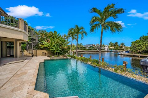 Casa en Fort Lauderdale, Florida 4 dormitorios, 335.19 m2 № 2398221
