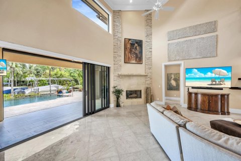 Casa en venta en Fort Lauderdale, Florida, 4 dormitorios, 335.19 m2 № 2398221 - foto 9