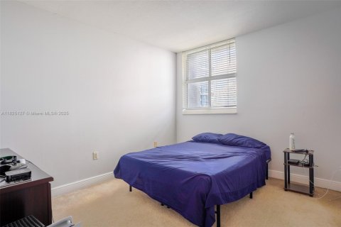 Copropriété à vendre à Miami, Floride: 2 chambres, 99.31 m2 № 1938066 - photo 21