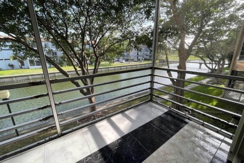 Condominio en venta en Tamarac, Florida, 2 dormitorios, 95.22 m2 № 1684292 - foto 10