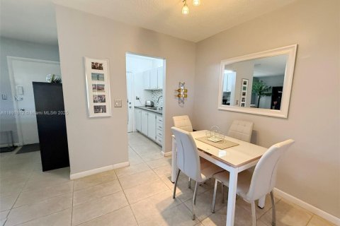 Copropriété à vendre à Miami, Floride: 1 chambre, 63.92 m2 № 1957147 - photo 3