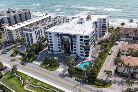 Condominio en Hillsboro Beach, Florida, 2 dormitorios  № 2147026