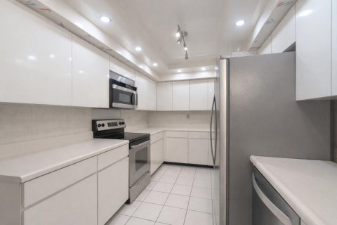 Condominio en venta en Hillsboro Beach, Florida, 2 dormitorios, 195.09 m2 № 2147026 - foto 14