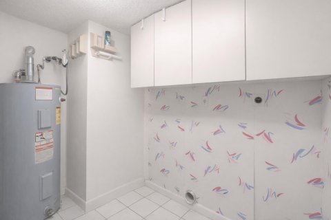 Condominio en venta en Hillsboro Beach, Florida, 2 dormitorios, 195.09 m2 № 2147026 - foto 17