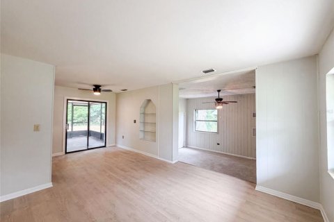 House in Ocala, Florida 2 bedrooms, 106.19 sq.m. № 2167570 - photo 6