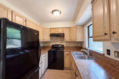 House in Ocala, Florida 2 bedrooms, 106.19 sq.m. № 2167570 - photo 2