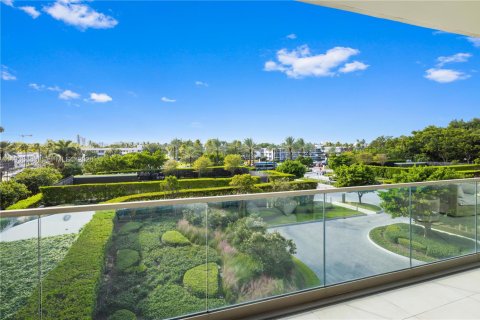 Copropriété à louer à Bal Harbour, Floride: 2 chambres, 167.69 m2 № 2152570 - photo 12
