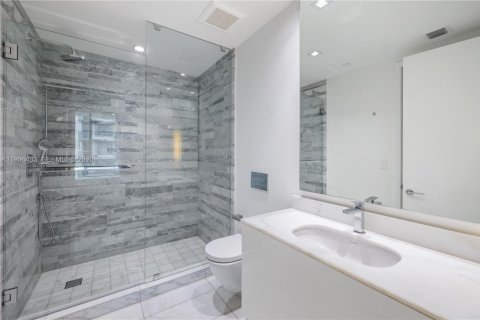 Copropriété à louer à Bal Harbour, Floride: 2 chambres, 167.69 m2 № 2152570 - photo 9