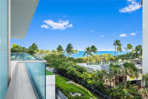 Condo à Bal Harbour, Floride, 2 chambres № 2152570