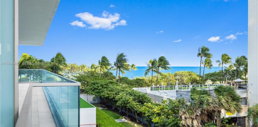 Condo à Bal Harbour, Floride, 2 chambres  № 2152570