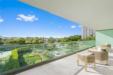 Copropriété à louer à Bal Harbour, Floride: 2 chambres, 167.69 m2 № 2152570 - photo 11