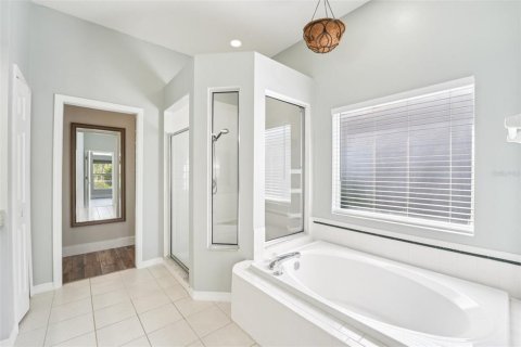 Casa en venta en Tampa, Florida, 4 dormitorios, 227.05 m2 № 1782264 - foto 18