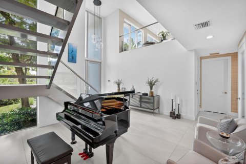 House in Fort Lauderdale, Florida 4 bedrooms, 397.9 sq.m. № 2081945 - photo 4