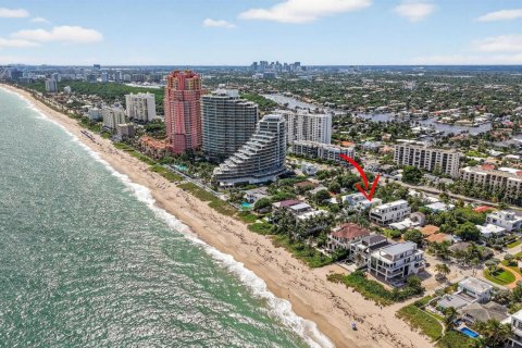 House in Fort Lauderdale, Florida 4 bedrooms, 397.9 sq.m. № 2081945