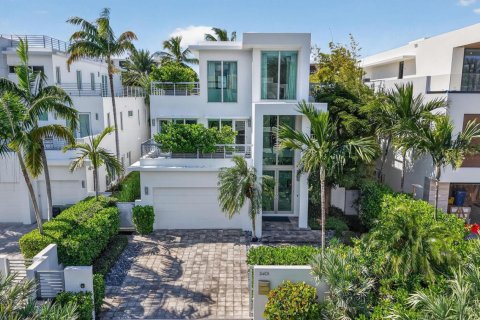 House in Fort Lauderdale, Florida 4 bedrooms, 397.9 sq.m. № 2081945 - photo 11