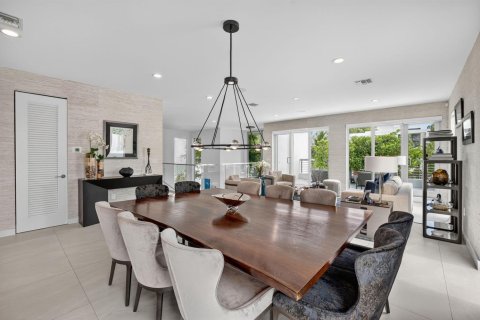 House in Fort Lauderdale, Florida 4 bedrooms, 397.9 sq.m. № 2081945 - photo 24
