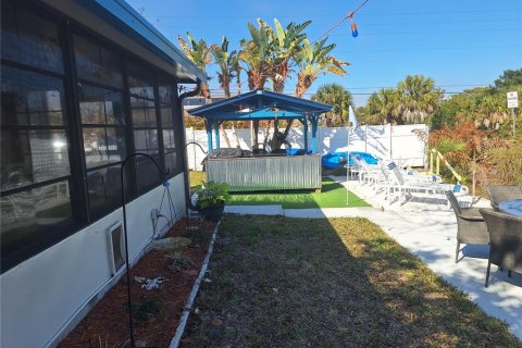 House in Hernando Beach, Florida 2 bedrooms, 89.19 sq.m. № 2384388 - photo 17