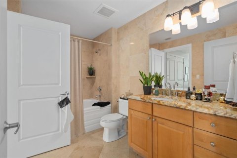 Condo in Orlando, Florida, 2 bedrooms № 2123428 - photo 10