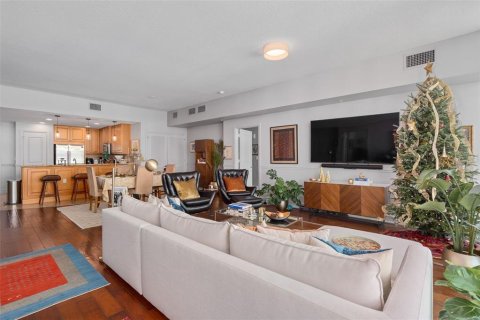 Condo in Orlando, Florida, 2 bedrooms № 2123428 - photo 8