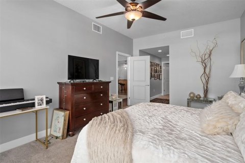 Condo in Orlando, Florida, 2 bedrooms № 2123428 - photo 17