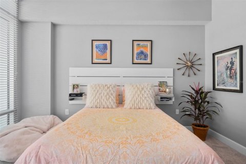 Condo in Orlando, Florida, 2 bedrooms № 2123428 - photo 13