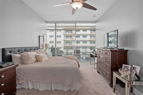 Condo in Orlando, Florida, 2 bedrooms № 2123428 - photo 15