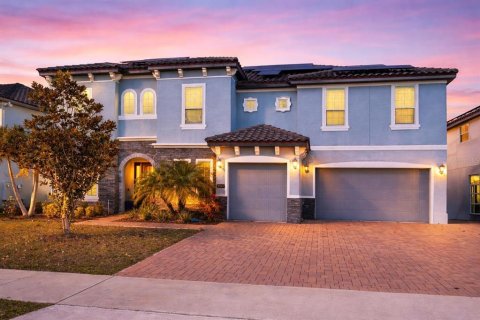 House in Orlando, Florida 5 bedrooms, 396.14 sq.m. № 2099311