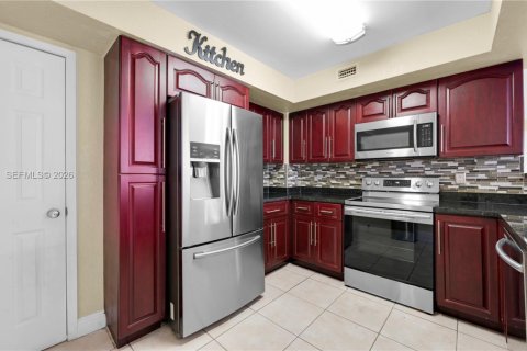 Купить кондоминиум в Майами, Флорида 2 спальни, 101.26м2, № 2043378 - фото 8