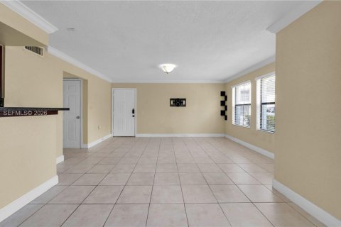 Купить кондоминиум в Майами, Флорида 2 спальни, 101.26м2, № 2043378 - фото 2