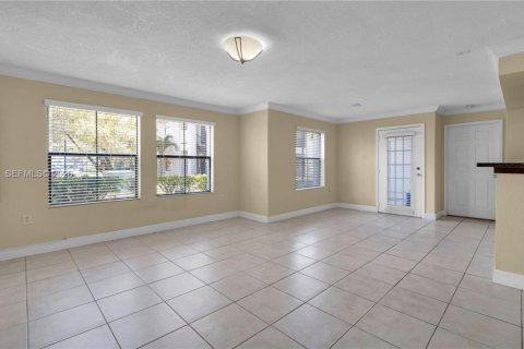 Купить кондоминиум в Майами, Флорида 2 спальни, 101.26м2, № 2043378 - фото 5