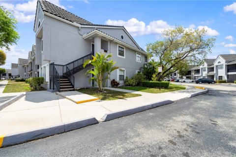 Купить кондоминиум в Майами, Флорида 2 спальни, 101.26м2, № 2043378 - фото 16