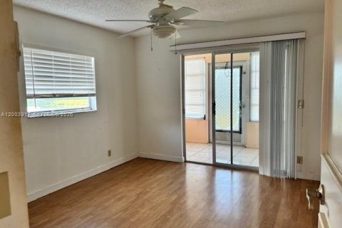 Condo in Delray Beach, Florida, 2 bedrooms  № 2068839 - photo 6