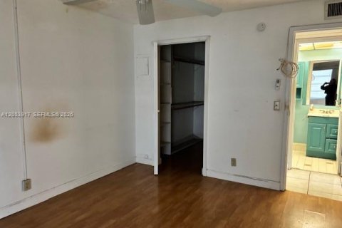 Condo in Delray Beach, Florida, 2 bedrooms  № 2068839 - photo 8