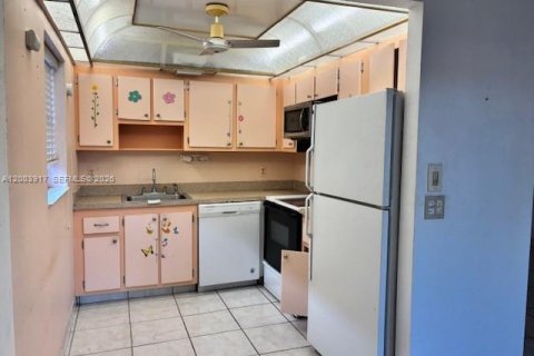 Condo in Delray Beach, Florida, 2 bedrooms  № 2068839 - photo 3