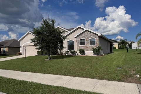 House in Lake Wales, Florida 5 bedrooms, 269.51 sq.m. № 1885594 - photo 2