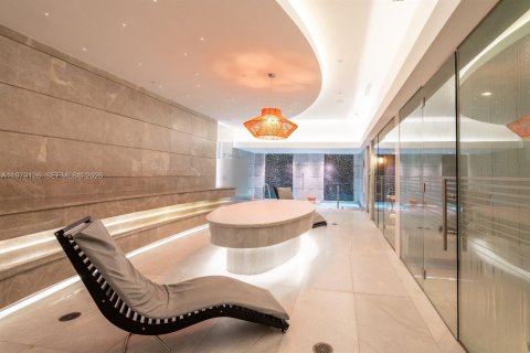 Condo in Miami, Florida, 2 bedrooms  № 2080124 - photo 7
