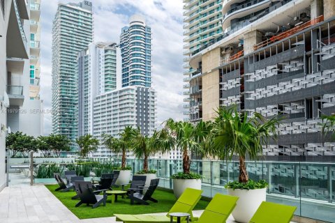 Condo in Miami, Florida, 2 bedrooms  № 2080124 - photo 9