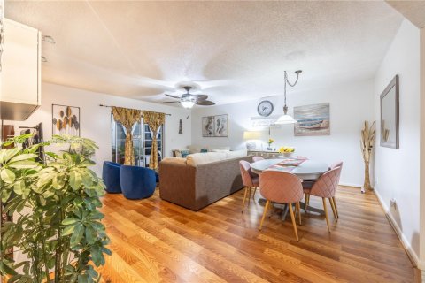 Condominio en venta en Lauderhill, Florida, 1 dormitorio, 86.21 m2 № 2034295 - foto 10