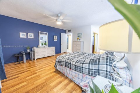 Condominio en venta en Lauderhill, Florida, 1 dormitorio, 86.21 m2 № 2034295 - foto 15