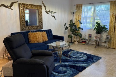 Condo in West Palm Beach, Florida, 2 bedrooms № 2086795 - photo 14
