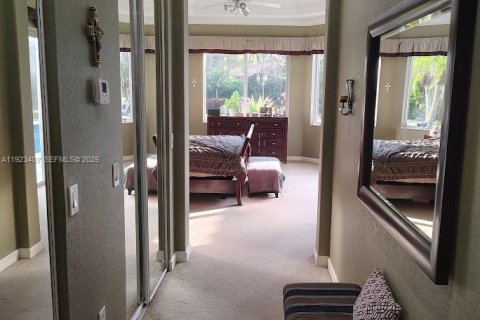 Villa ou maison à louer à Weston, Floride: 4 chambres, 404.96 m2 № 1982646 - photo 17