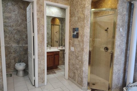 Villa ou maison à louer à Weston, Floride: 4 chambres, 404.96 m2 № 1982646 - photo 20