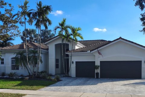 Villa ou maison à louer à Weston, Floride: 4 chambres, 404.96 m2 № 1982646 - photo 10