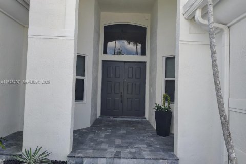 Villa ou maison à louer à Weston, Floride: 4 chambres, 404.96 m2 № 1982646 - photo 13