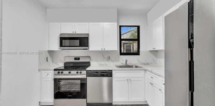 Casa en Miami, Florida 2 dormitorios, 123.47 m2 № 2049020