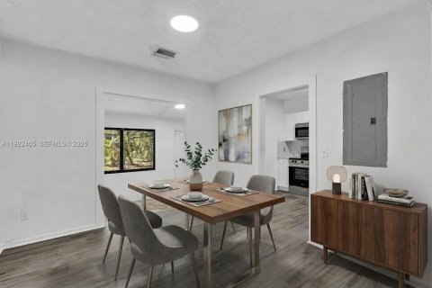 Casa en alquiler en Miami, Florida, 2 dormitorios, 123.47 m2 № 2049020 - foto 7