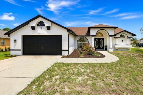 Casa en Spring Hill, Florida 3 dormitorios, 140.1 m2 № 2134334