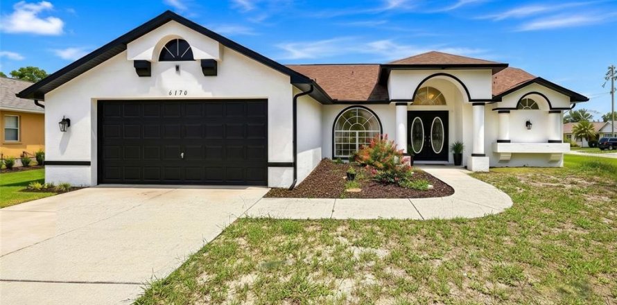 Casa en Spring Hill, Florida 3 dormitorios, 140.1 m2 № 2134334